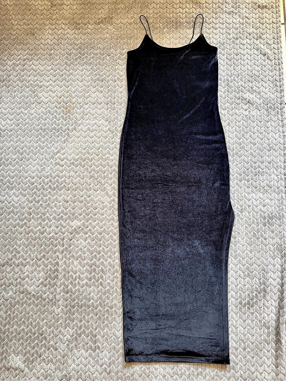 Women's Derek Heart Black Velvet Maxi Dress Size M  Slit